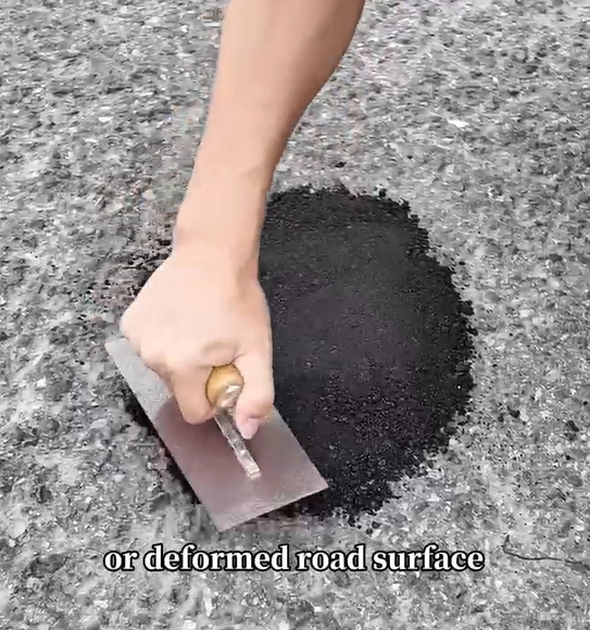 Professional Grade Cold Asphalt Pothole Repair Material