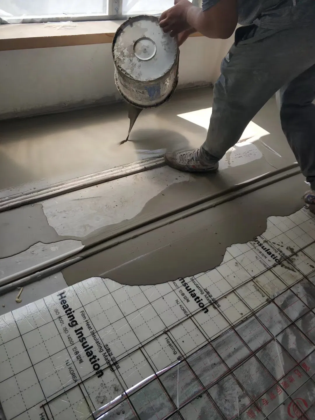 Thick Layer Pre-Mixed Cementitious Grout for Quick Installations