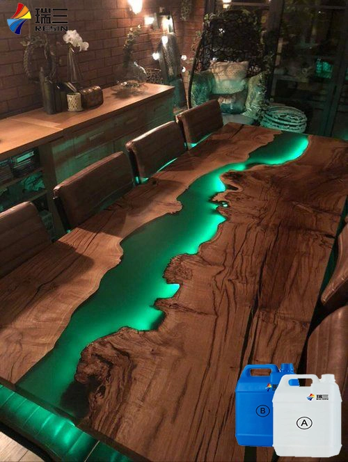 River Table Crystal Clear Liquid Casting Epoxy Resin