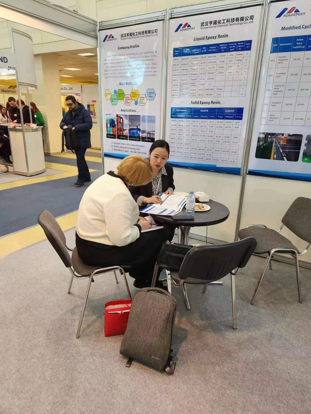 High Quality Strong Adhesion Performance Curing Agent Hw-8353 Used with Epoxy Resin at Room Temperature