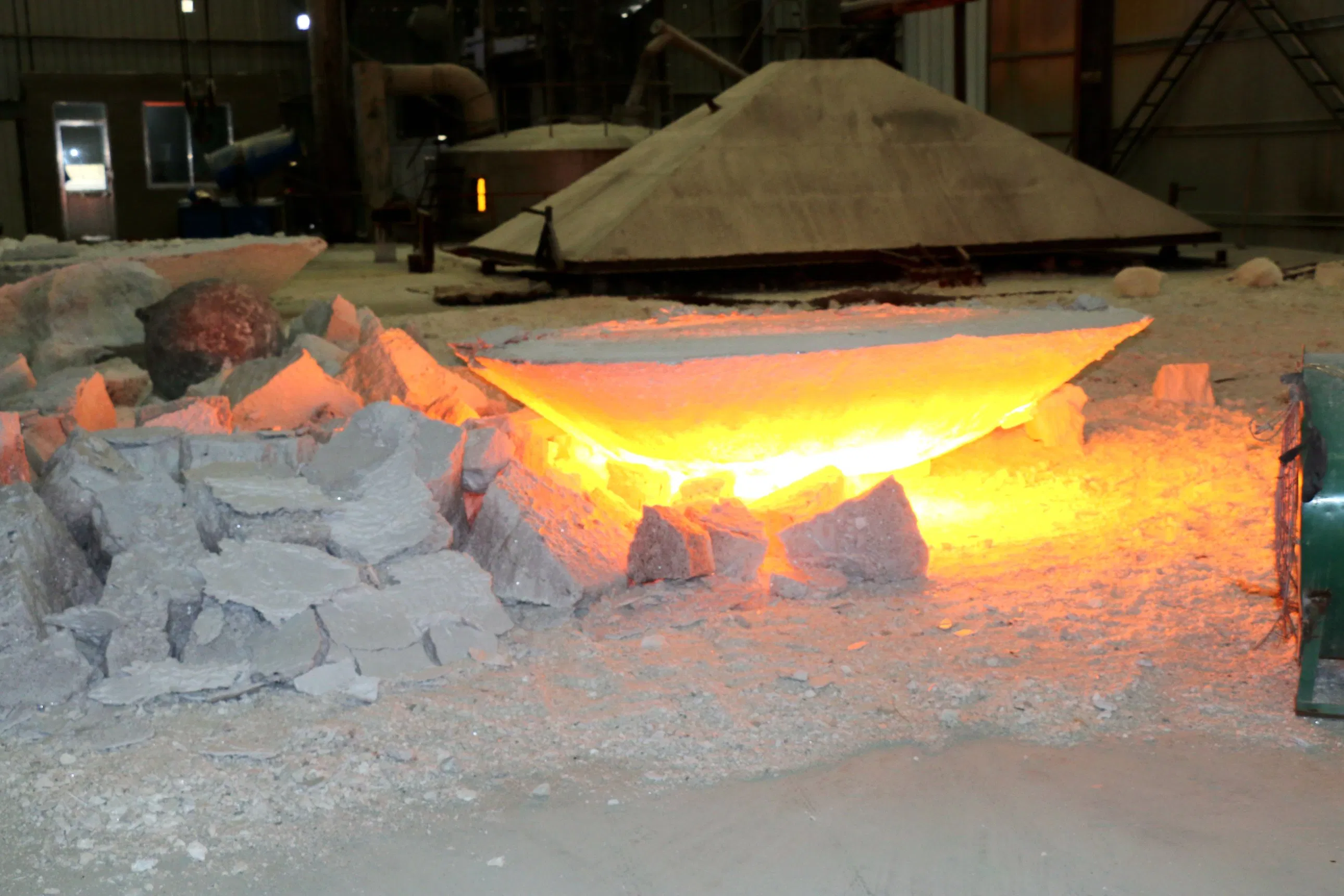 Section Sand 3-5 mm Fused White Alumina Unshaped Refractory Materials