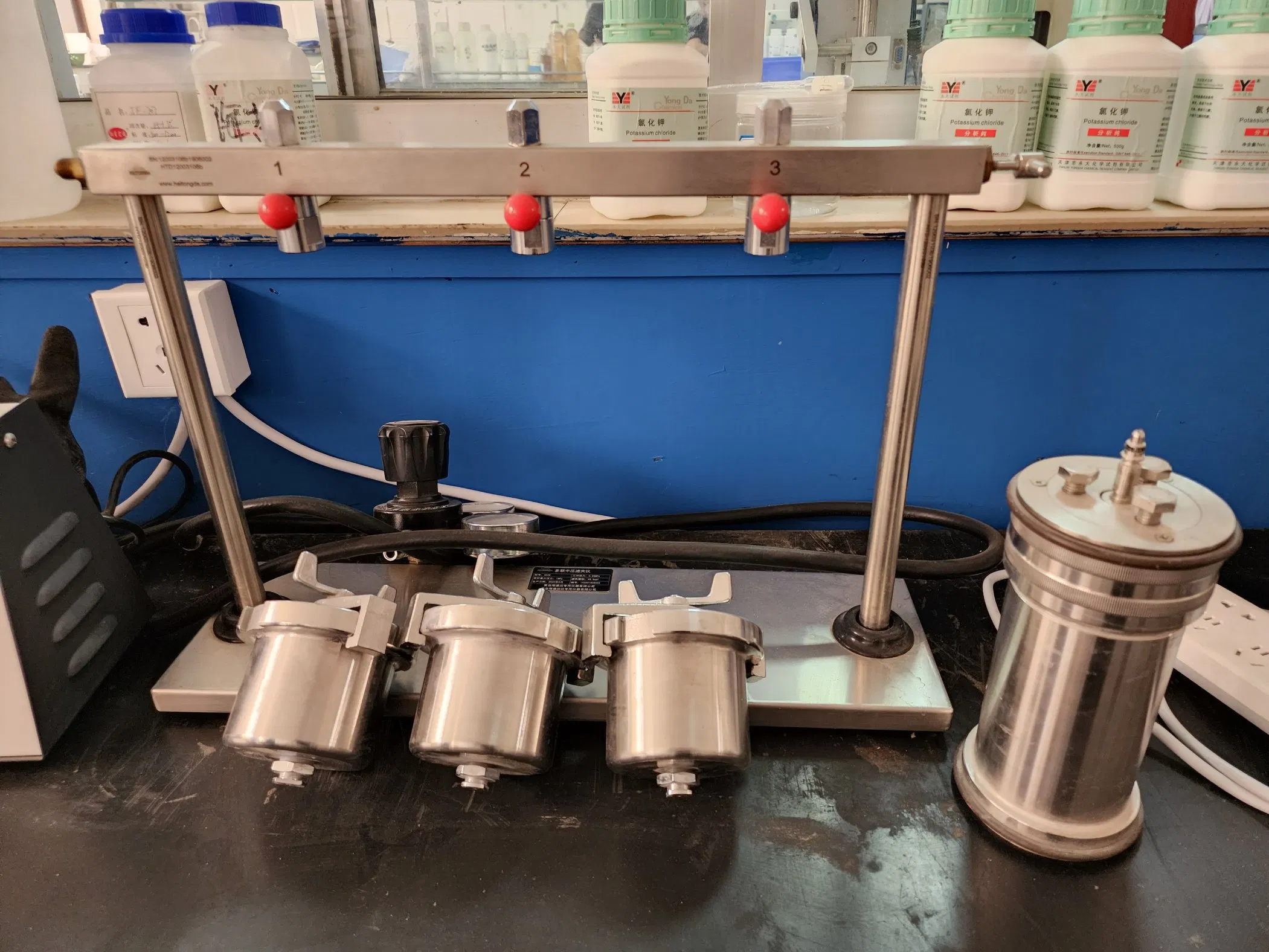 Superior Accelerator for Quick Curing of Precast Concrete