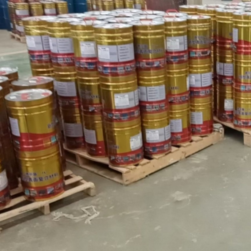 High Quality Self-Leveling Industrial Epoxy Resin Floor Paint Liquid Appearance Garage Based Epoxy Primer Coating