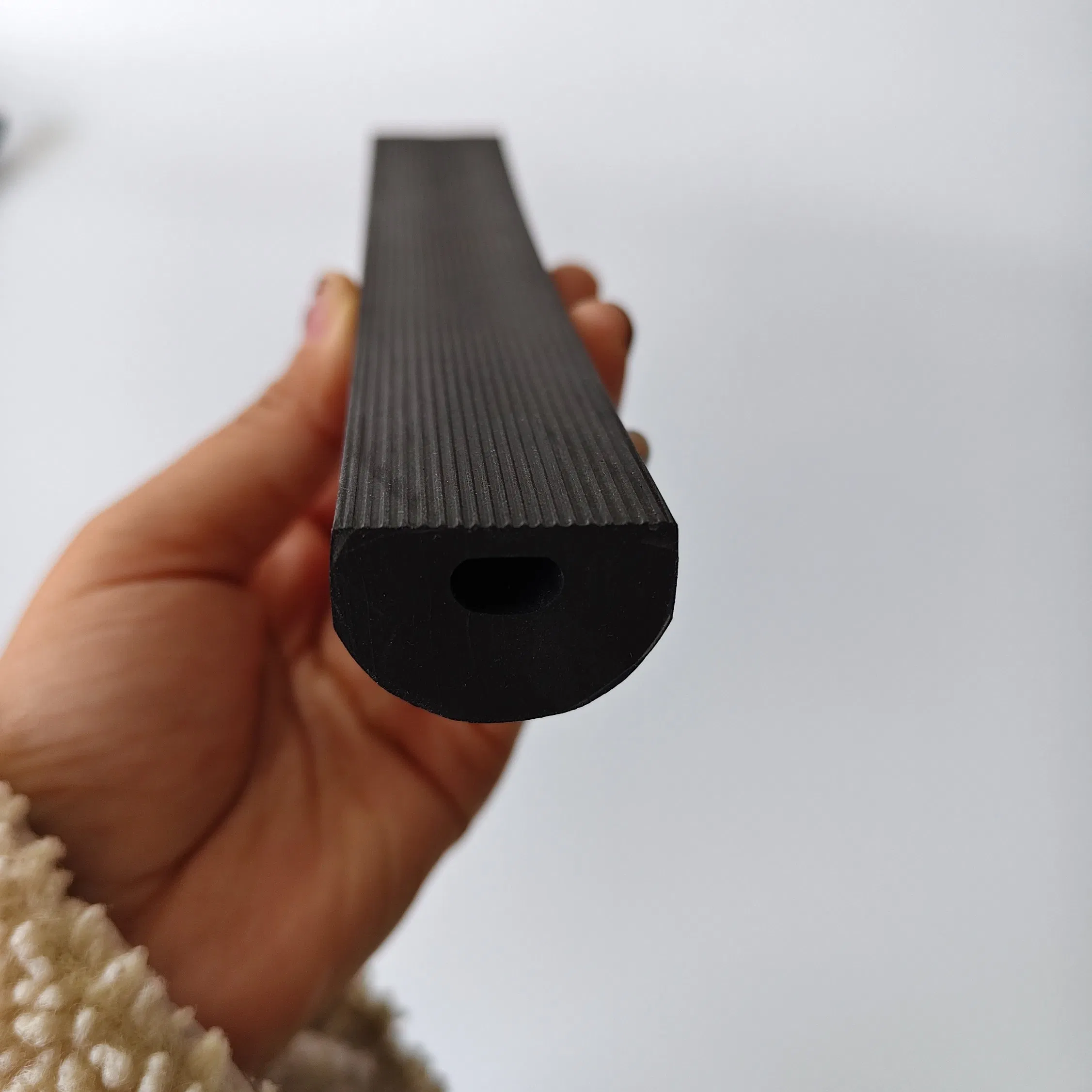 Long-Lasting Rubber Sealant for Concrete Pipe Crack Repair