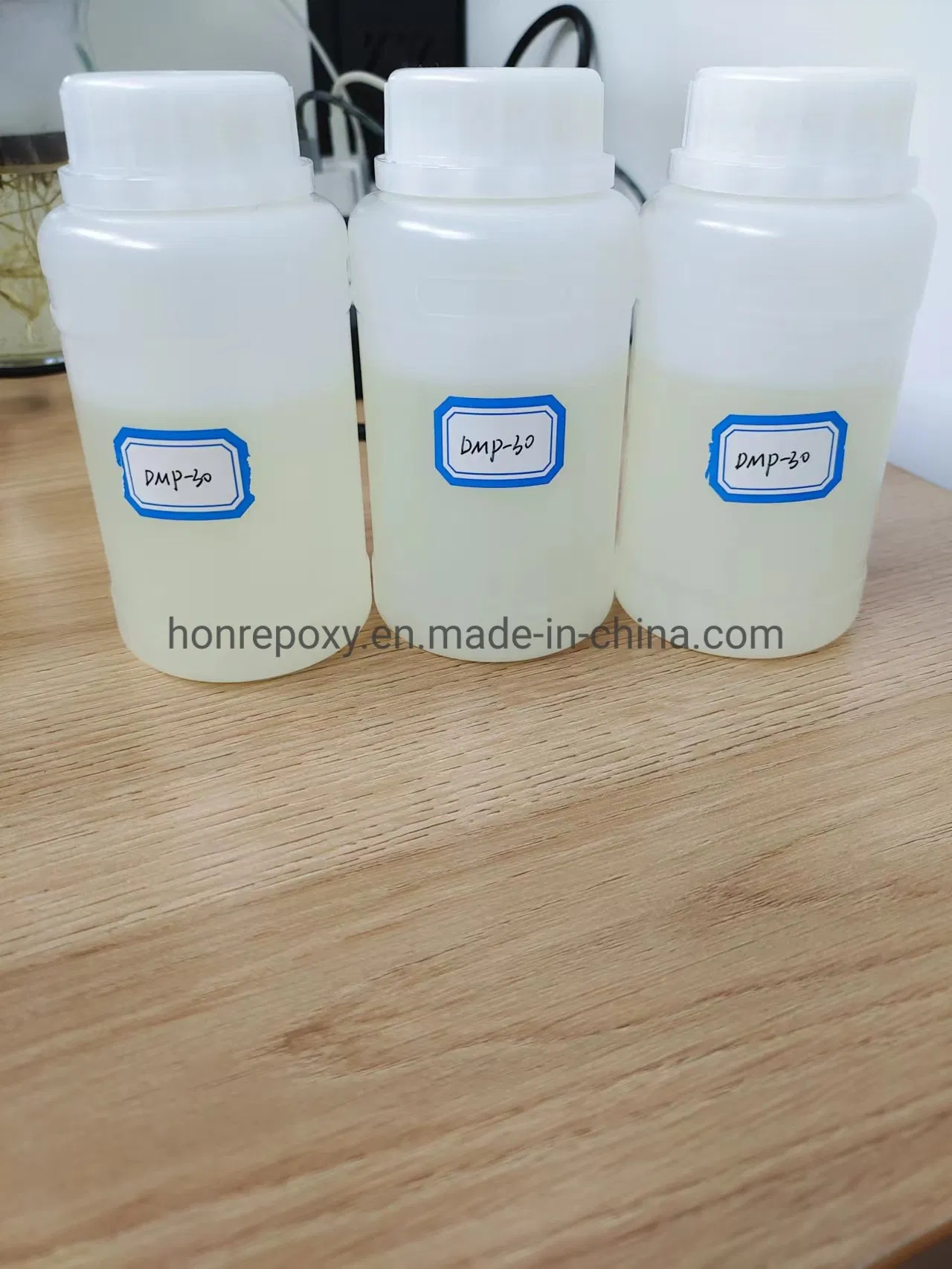 Tris-2, 4, 6-Dimethylaminomethyl Phenol (dmp-30) Used as Epoxy Accelerator