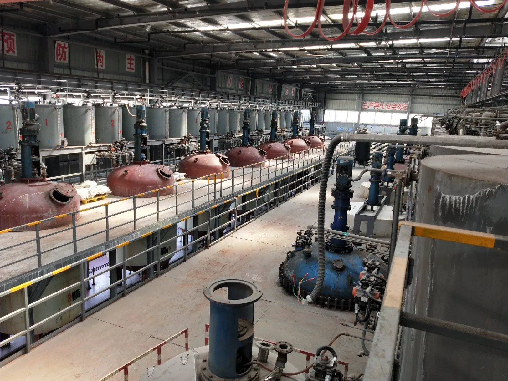 Early Strength Polycarboxylate Admixture for Fast Track Construction