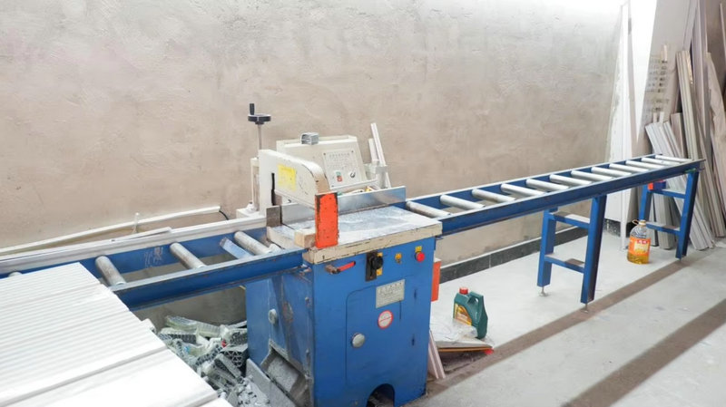 SciBrite LED lighting aluminum profile sawing process