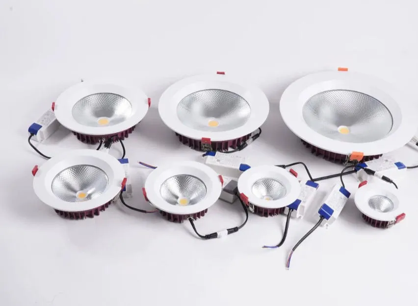 Recessed LED Downlight Features Grid