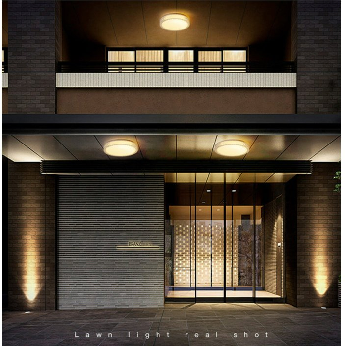 Energy-Saving Solar Ceiling Light for Garage Spaces with 1000lm Lumen Output & Motion Sensor Function