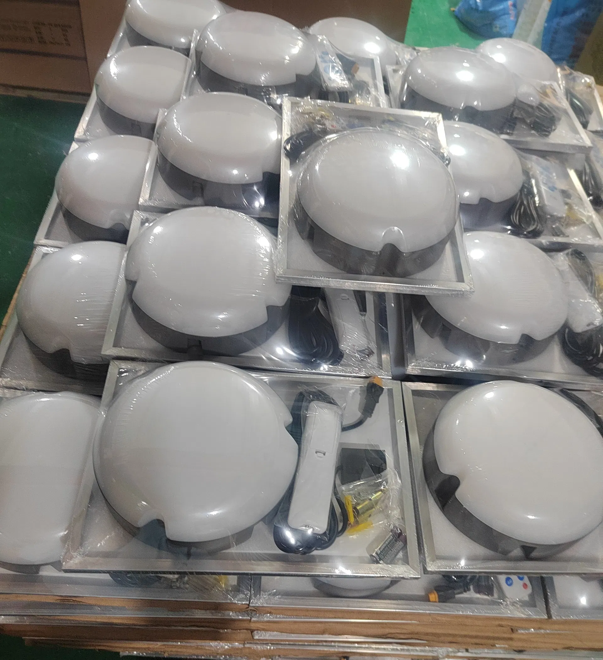 Solar LED Ceiling Light Packaging