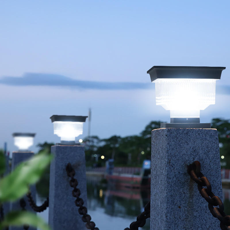 Solar Powered IP65 Waterproof Battery Operated Sensor Lamp Outdoor LED Gate Pillar Light for Garden Yard Fence Patio Deck Porch