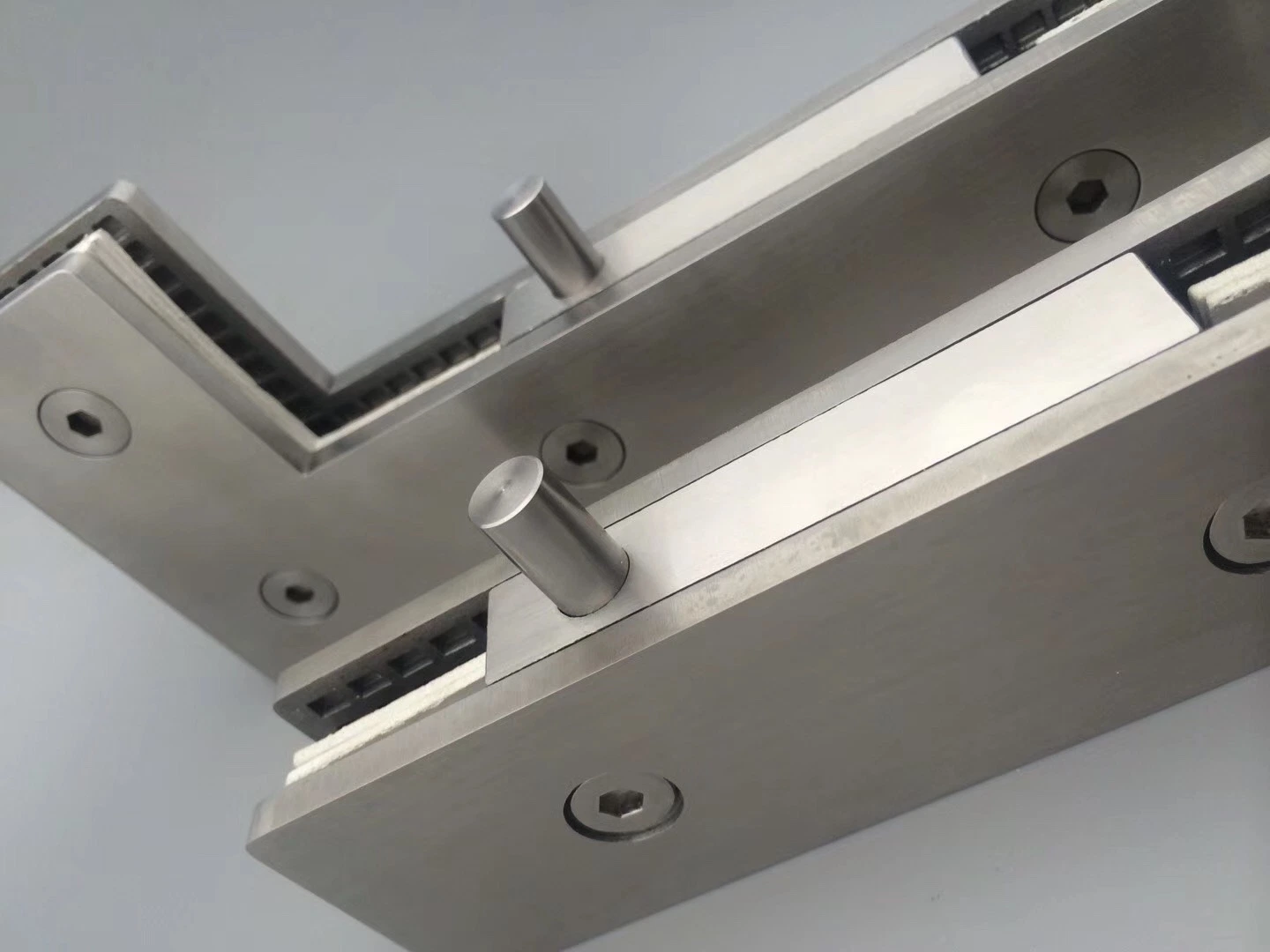 Frameless Glass Door Accessories Wall Mounted Patch Fitting