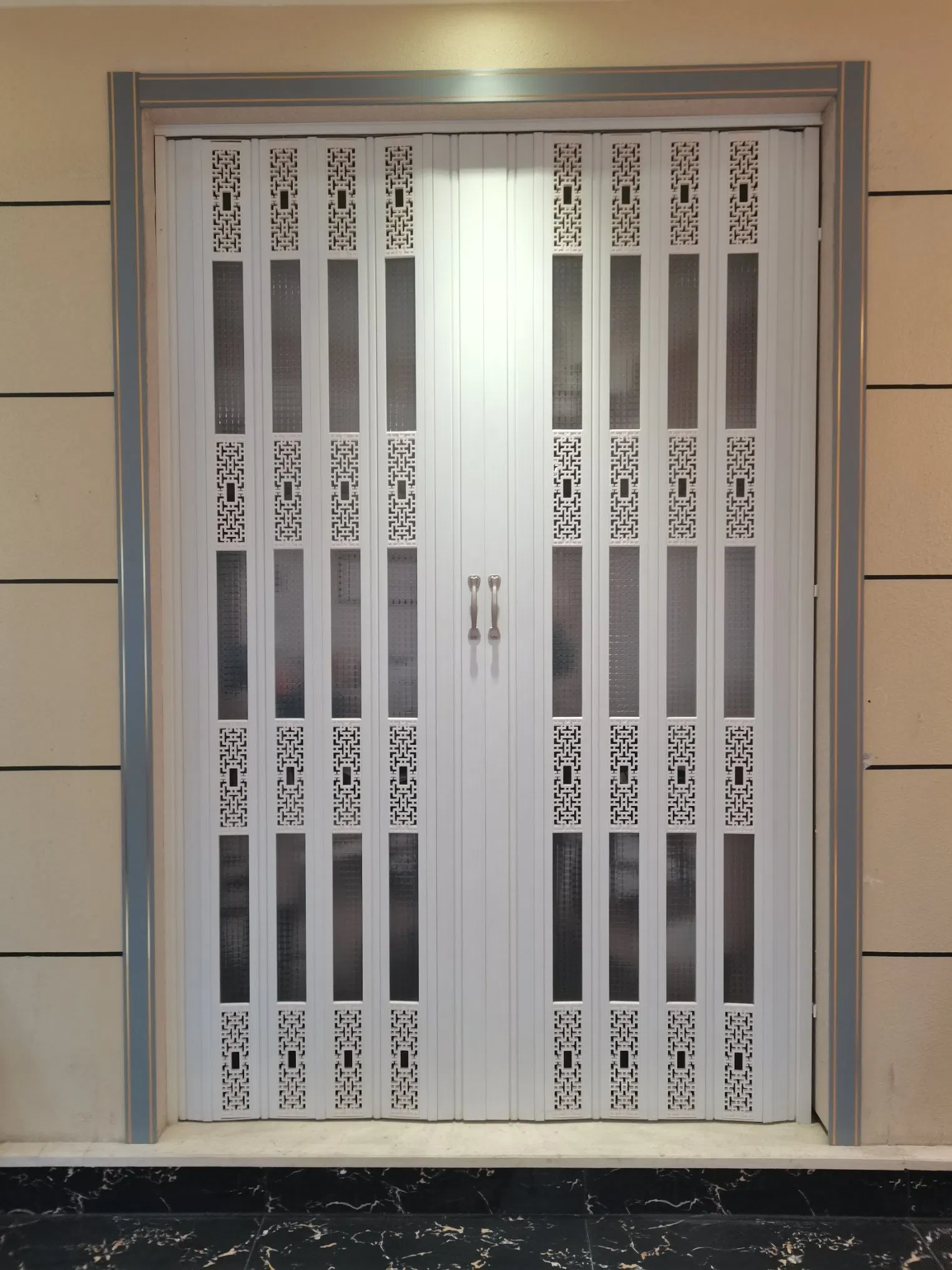 Wholesale Modern PVC Folding Laminated MDF Glass Interior Door