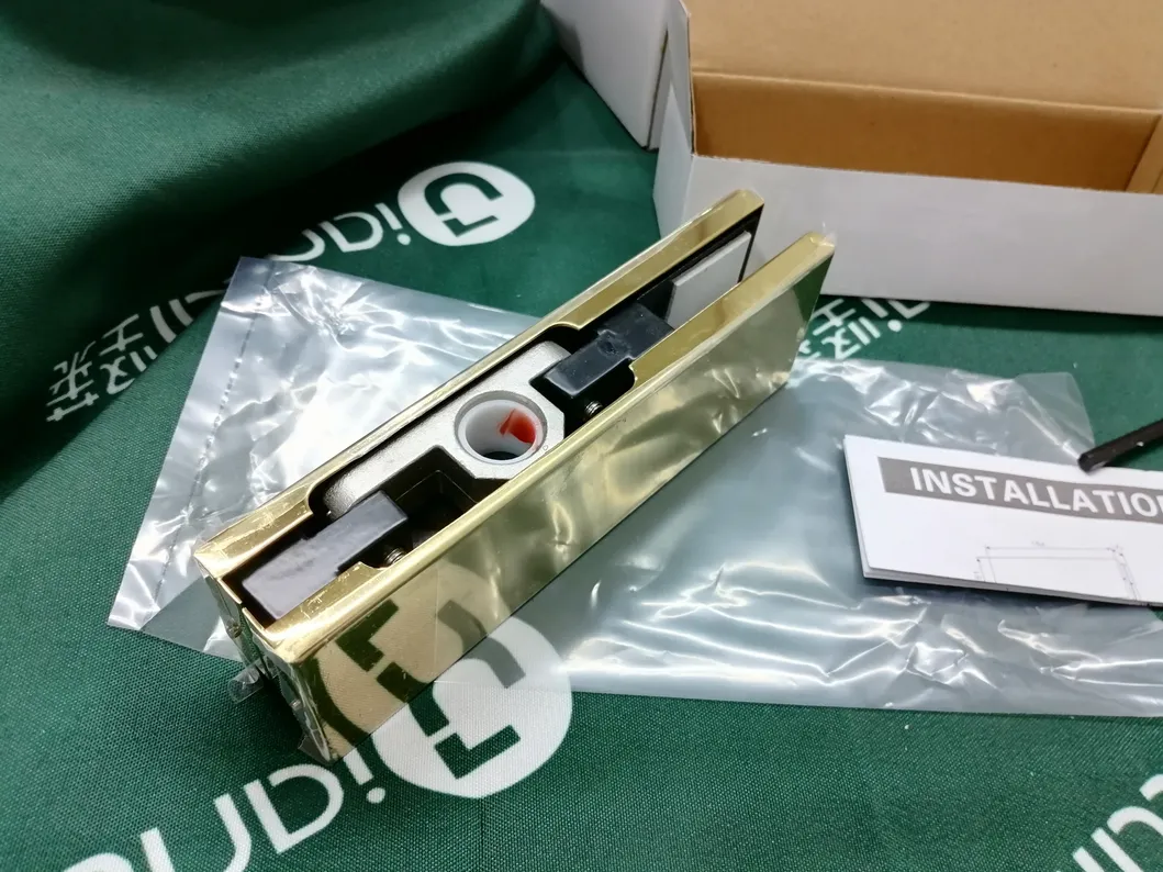 Detailed Glass Patch Fitting View 3