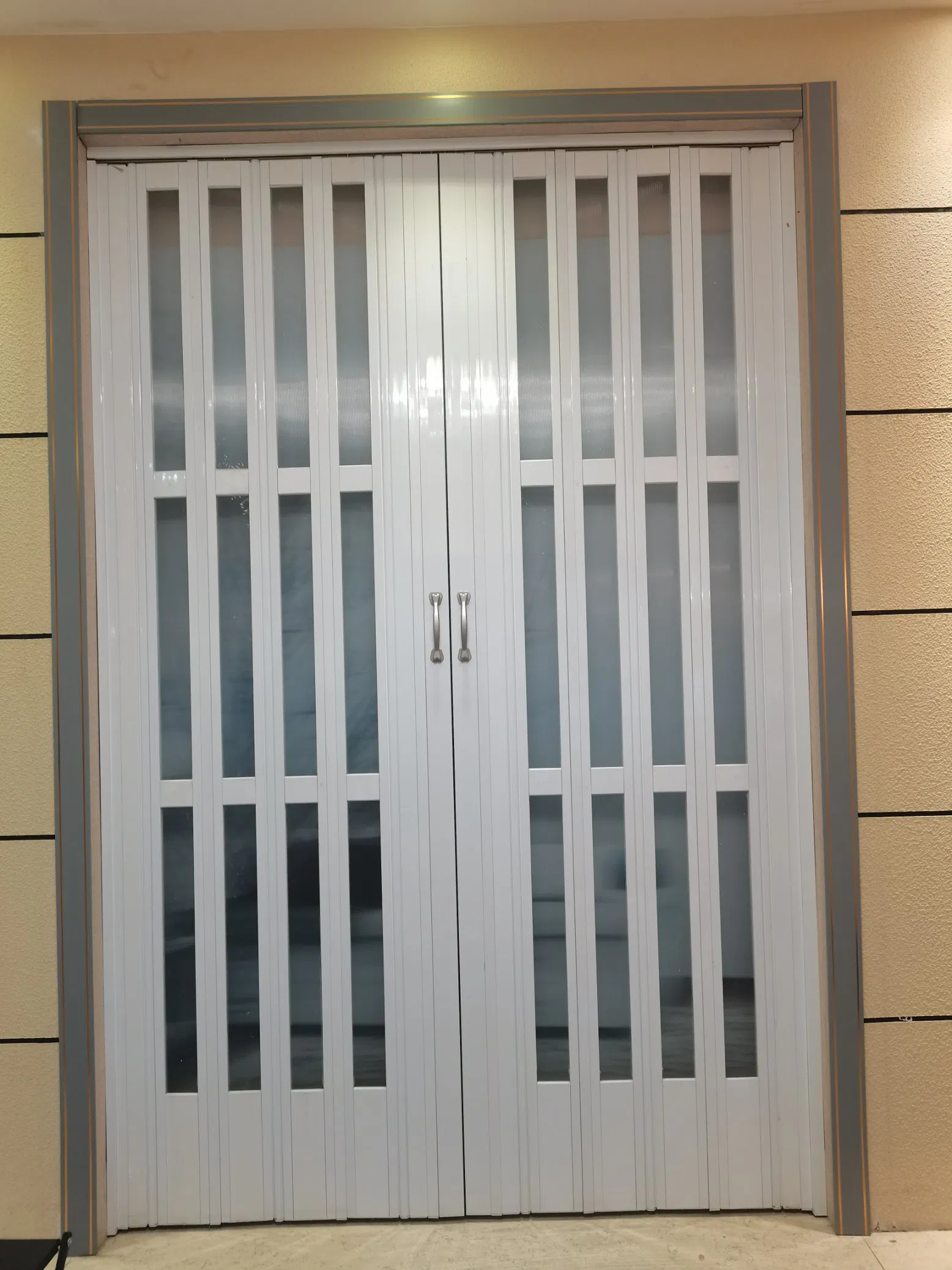 Wholesale Modern PVC Folding Laminated MDF Glass Interior Door