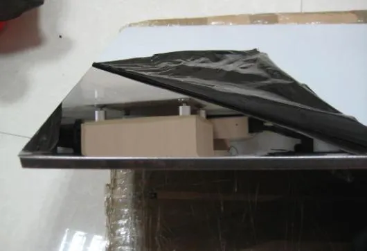 Detailed Door Photo 11