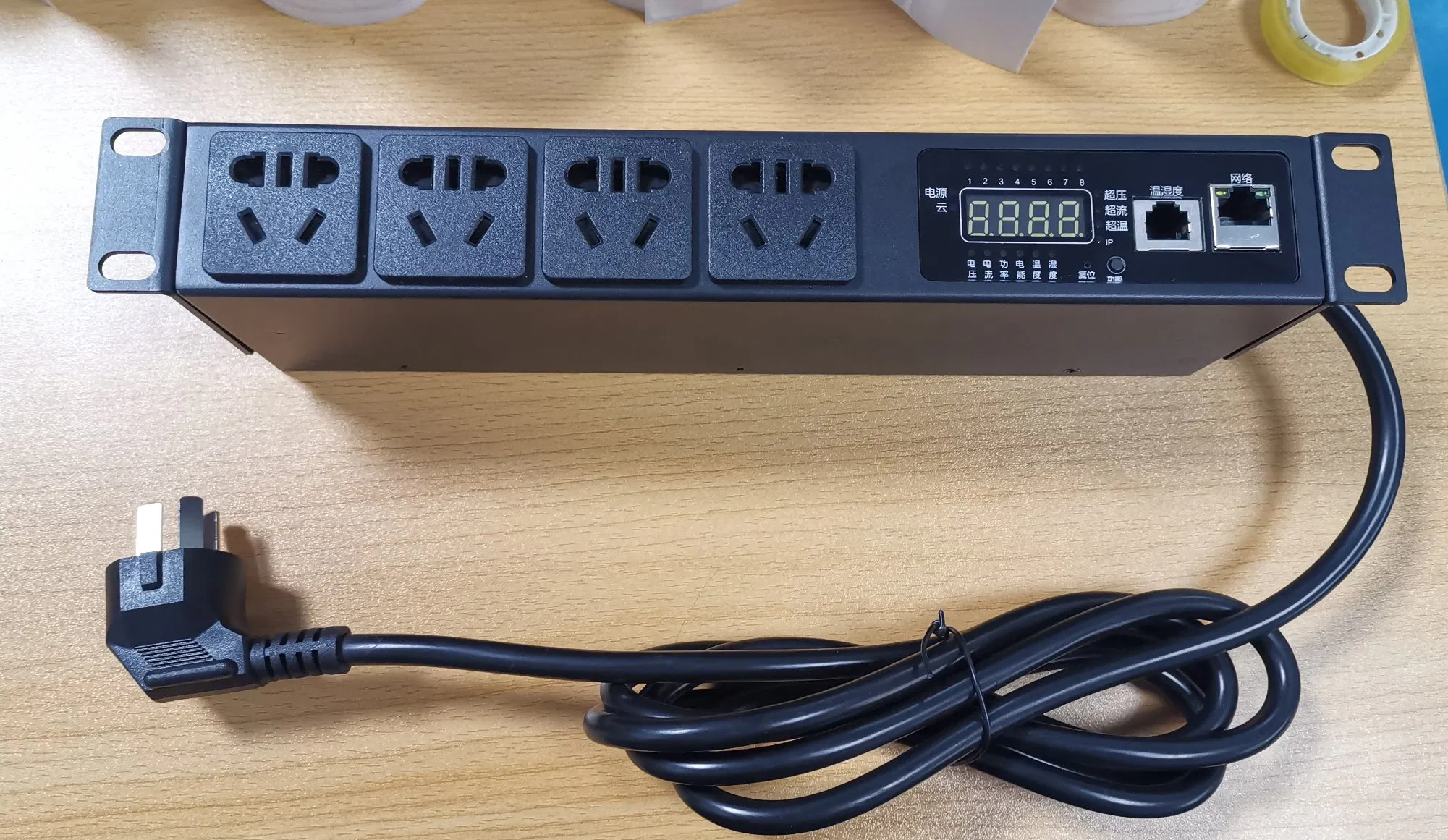 16A/32A Filtro de Linha de Alta Potência — 8-Outlet Tomada de Gabinete (Fiação Própria)