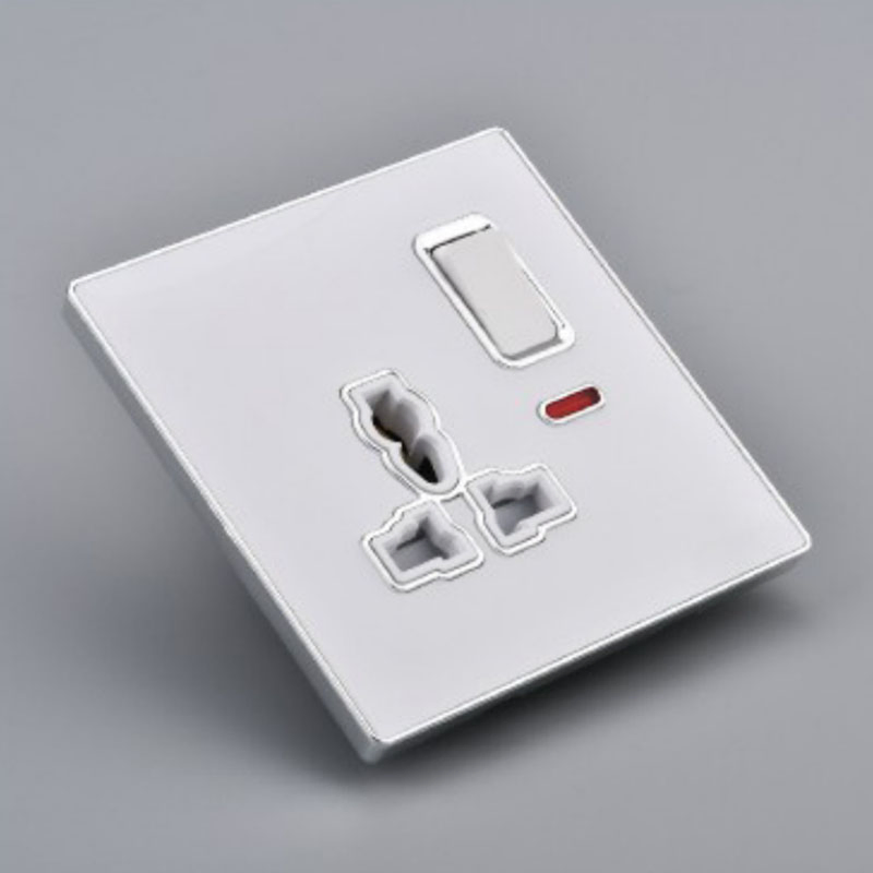 Fornecimento Direto de Fábrica Pode Ser Personalizado com Interruptor de Controle Duplo de Quadro de PC Padrão do Reino Unido com Tomada de Parede para Carregamento USB