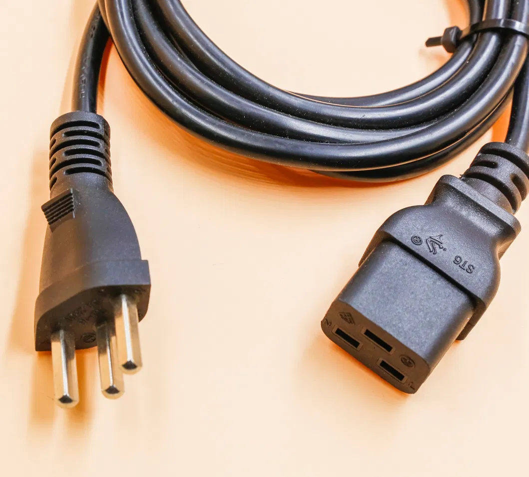 Conector IEC Reprogramável com Fechadura C13 C14 C15 C19 C20 C21