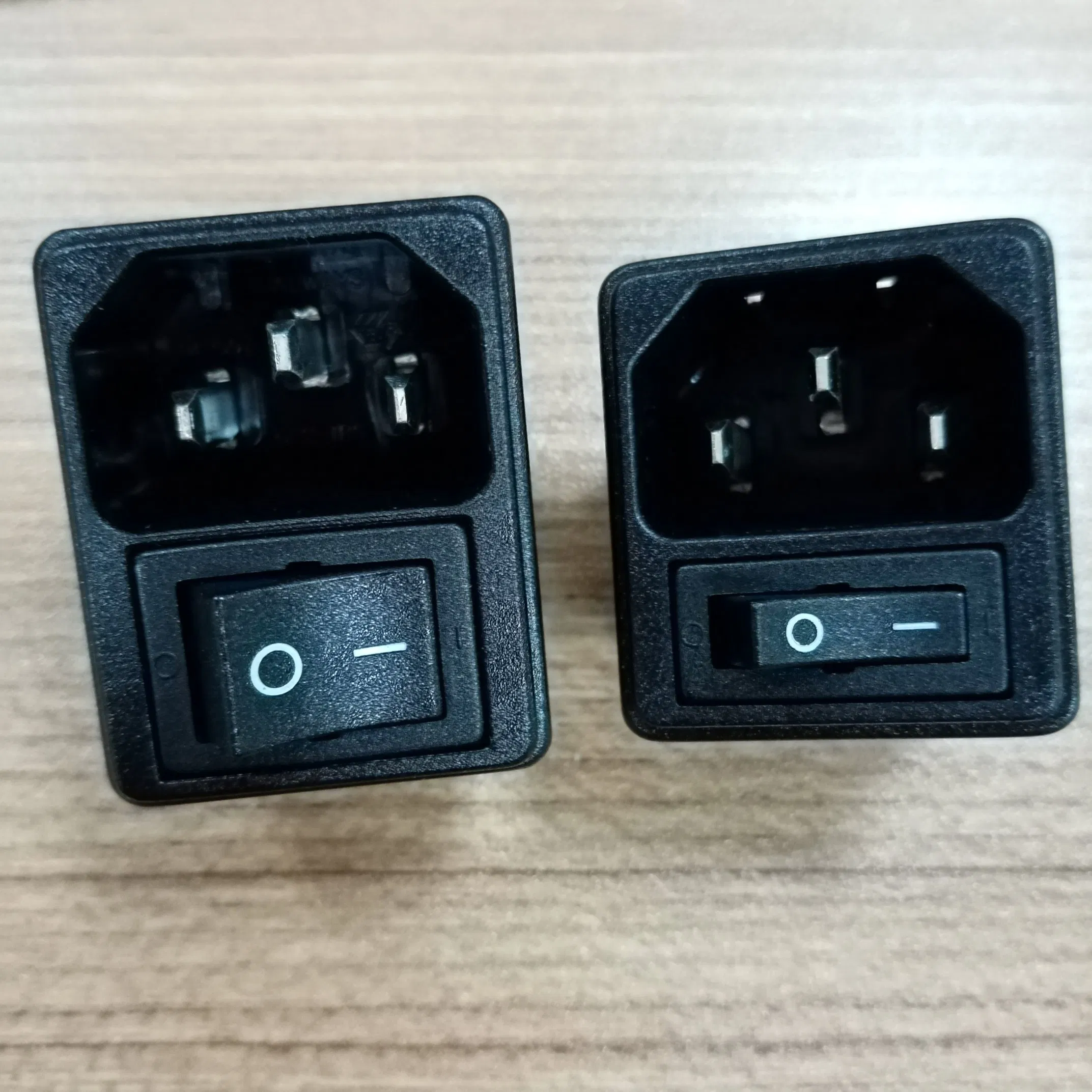AC250V 10A IEC320 C13 Conector de Adaptador de Energia Feminino com Interruptor de Rocker