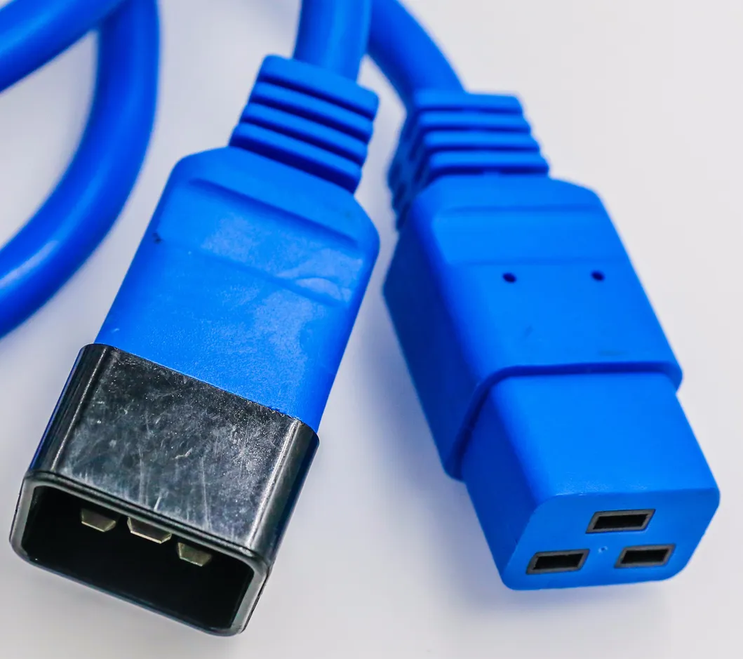 220V Aprovação VDE 3 Pinos IEC C19 C20 para C13 C14 Conector