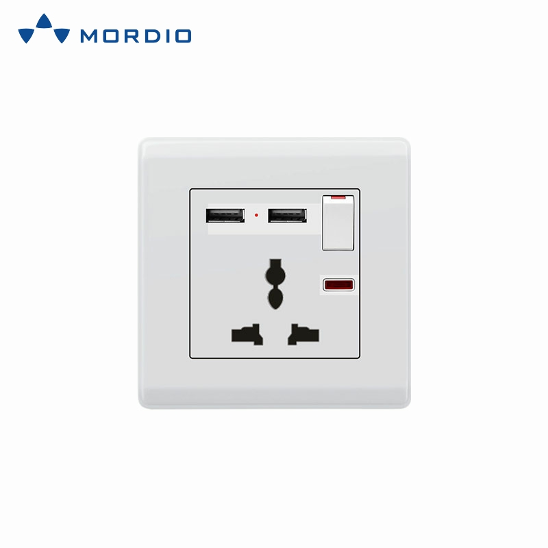 13 um Soquete de Parede Branco com Carregamento Rápido em Formato Quadrado com Duas Portas USB de Carregamento 2.1 um 5V
