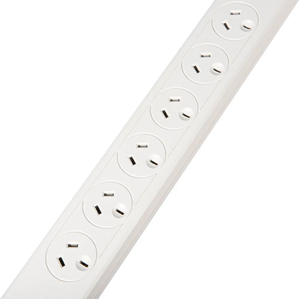 Ferro Branco com 4 Portas USB e Tomadas de Alta Potência