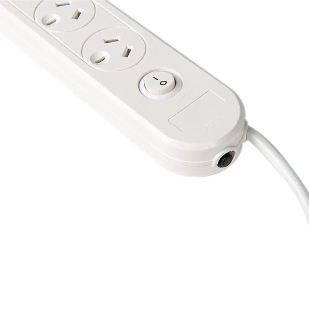 Ferro Branco com 4 Portas USB e Tomadas de Alta Potência