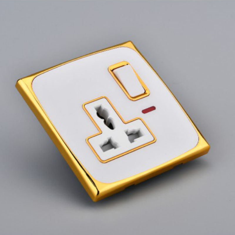 Fornecimento Direto de Fábrica Pode Ser Personalizado com Interruptor de Controle Duplo de Quadro de PC Padrão do Reino Unido com Tomada de Parede para Carregamento USB