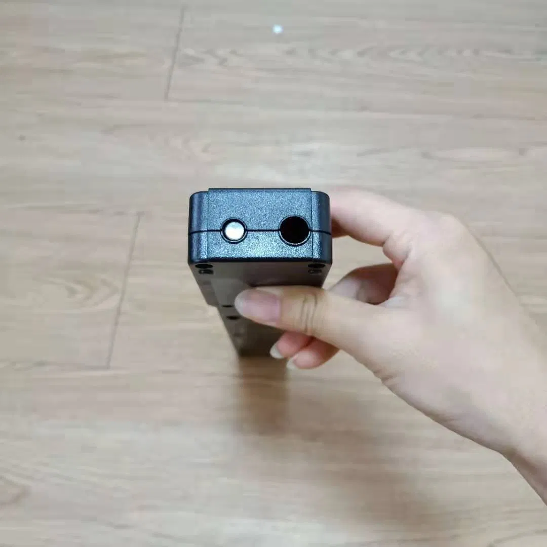 Unidade de Potência Bayu Novo Design Preto e Branco com Protetor contra Sobretensão para Móveis 6-Outlets