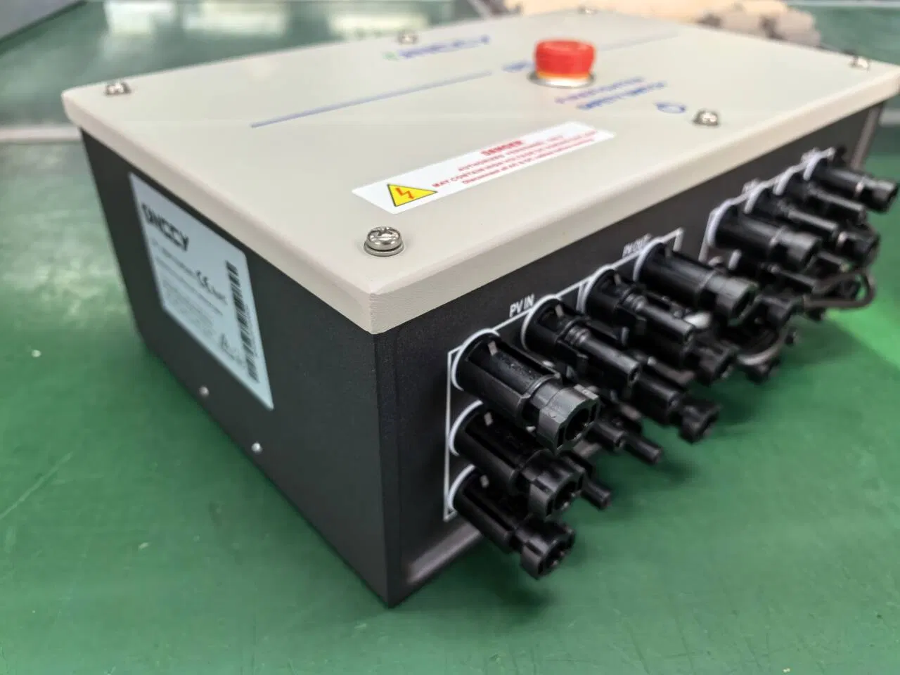 Solar Roof Safety Rsd 1500V 40A PV Rapid Shutdown Device Fireman Switch with Emergency Stop Button