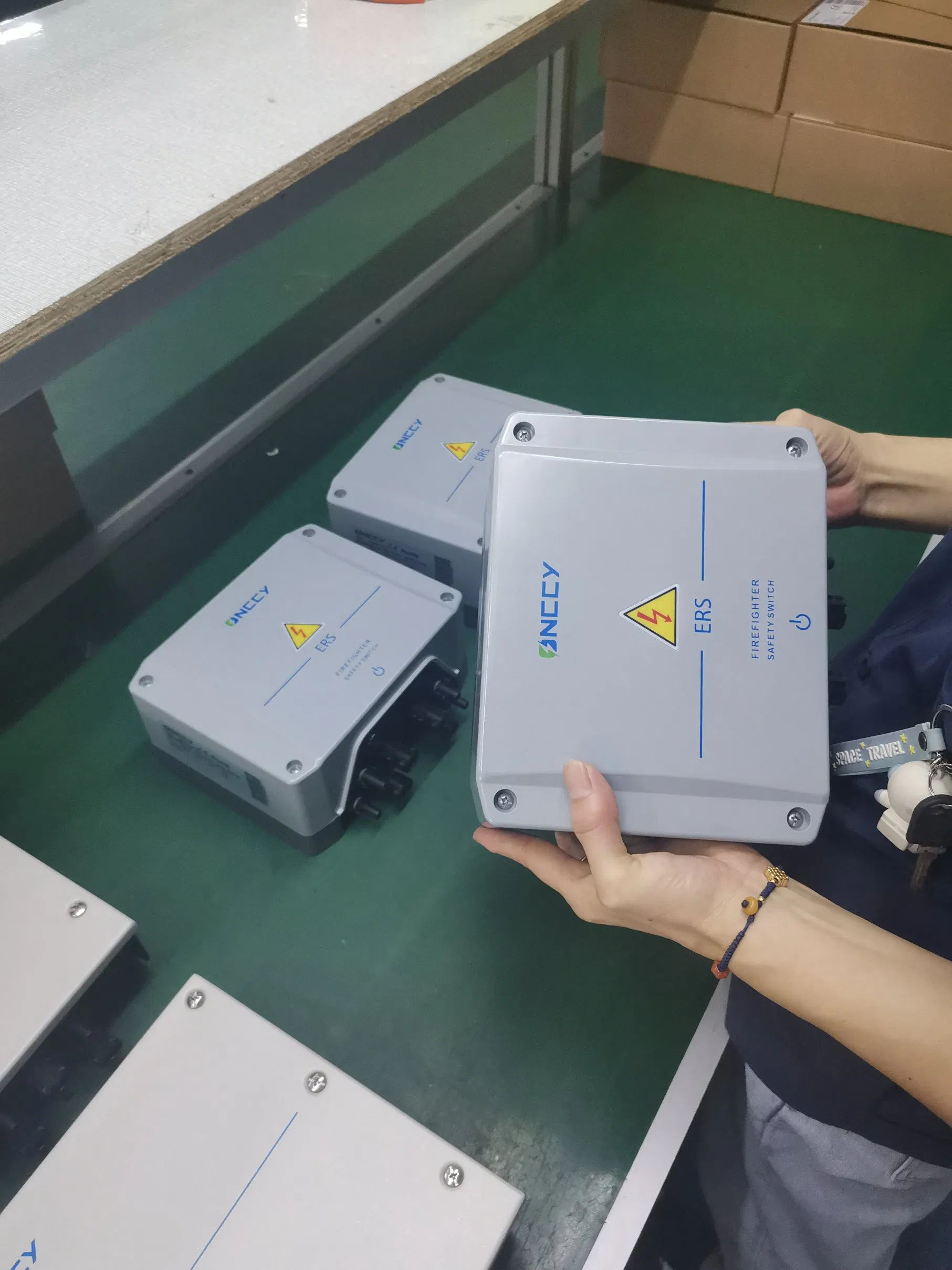 Solar PV 2-String1500V 1000V Rapid Shutdown Device Firefighter Safety Switch