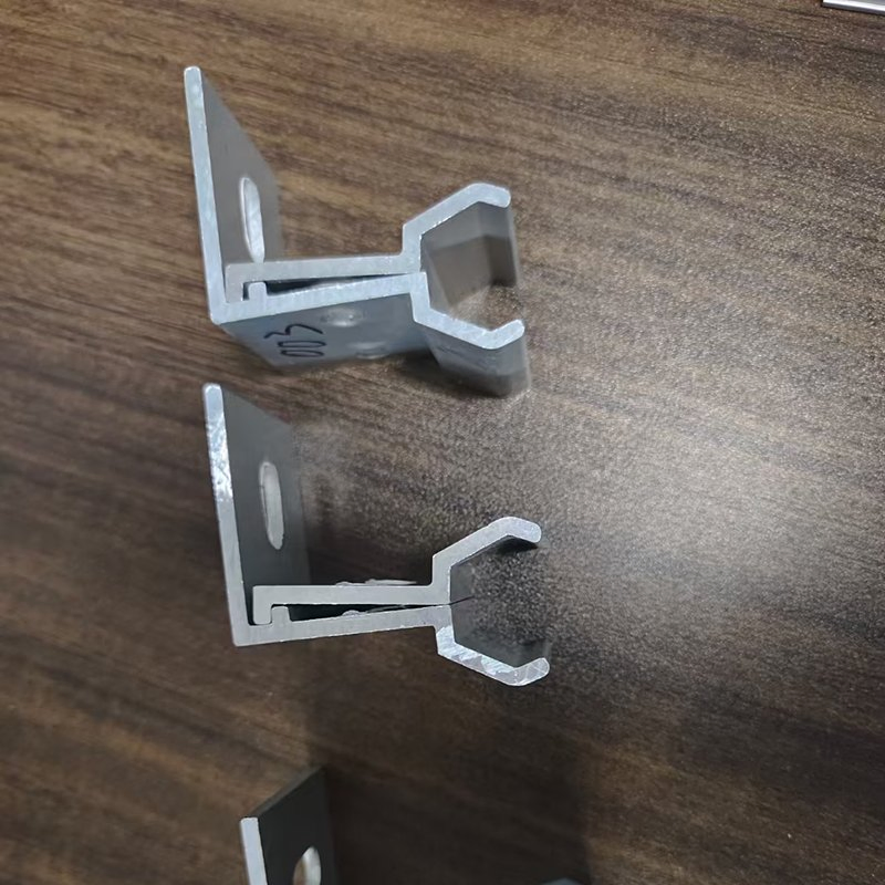 OEM Photovoltaic Panels Photovoltaic Stand Manufacturer Galvanized Steel Photovoltaic Panel PV Mounting Fasteners Extruded Rails Profile