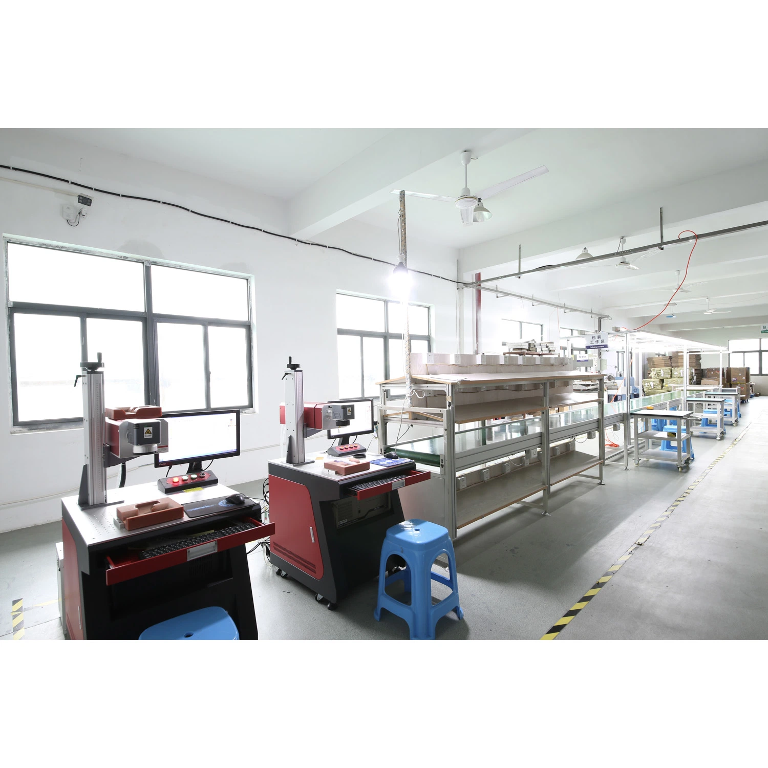 OEM Factory Medical Equipment Supply Three Back Light CE (MDR) FDA ISO Approved Medical Non-Contact Digital Infrared Thermometer