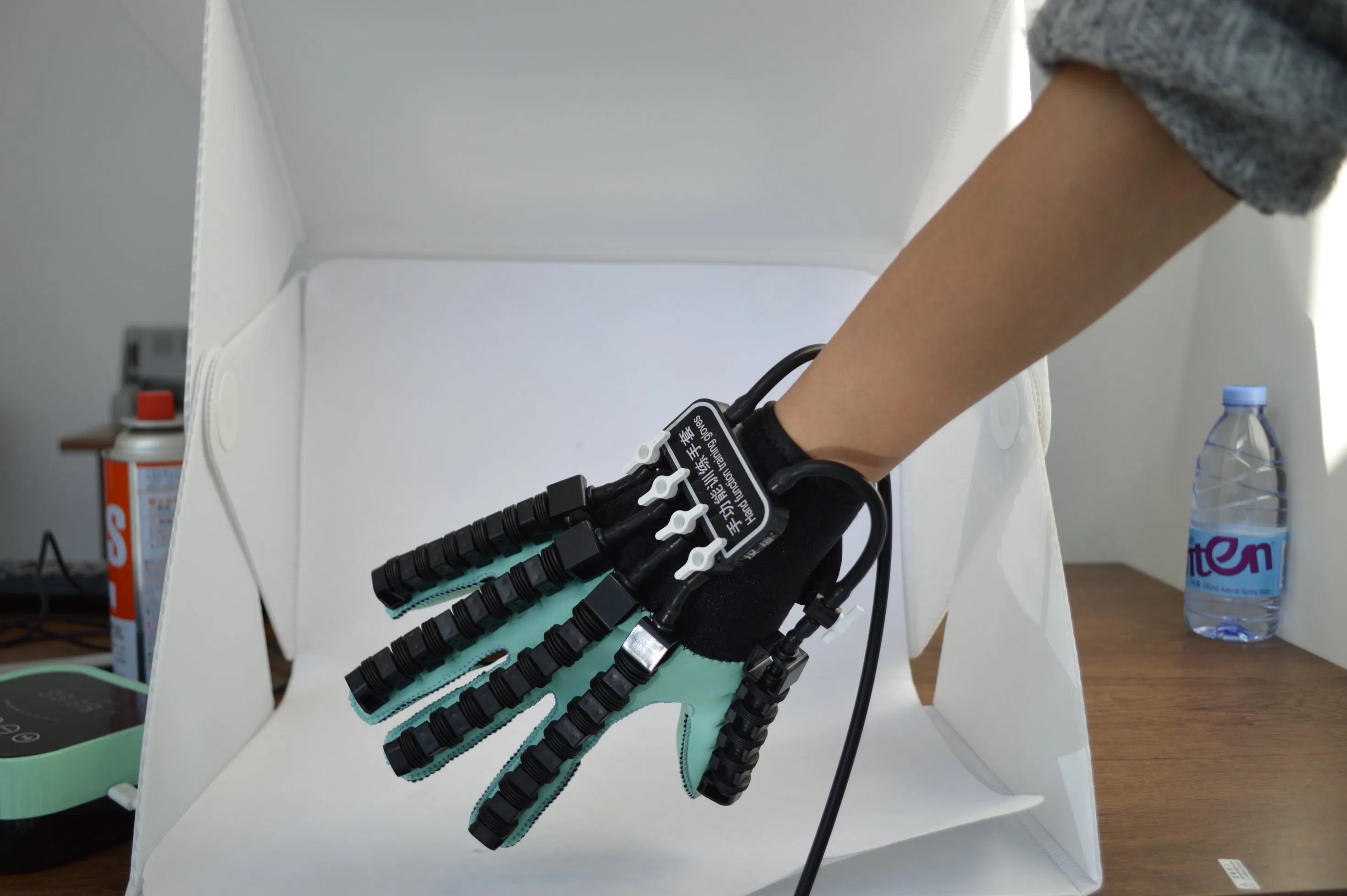 Rehabilitation Robot Glove Stroke Hemiplegia Training Equipment Hand Function Finger Exercise Machine