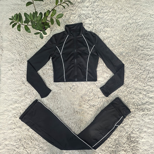 Wholesale &amp; Custom Yoga Wear: Stylish Women's Athletic Set Butt-Lifting, Tummy-Control, Body-Shaping Fitness Top &amp; Pants Set