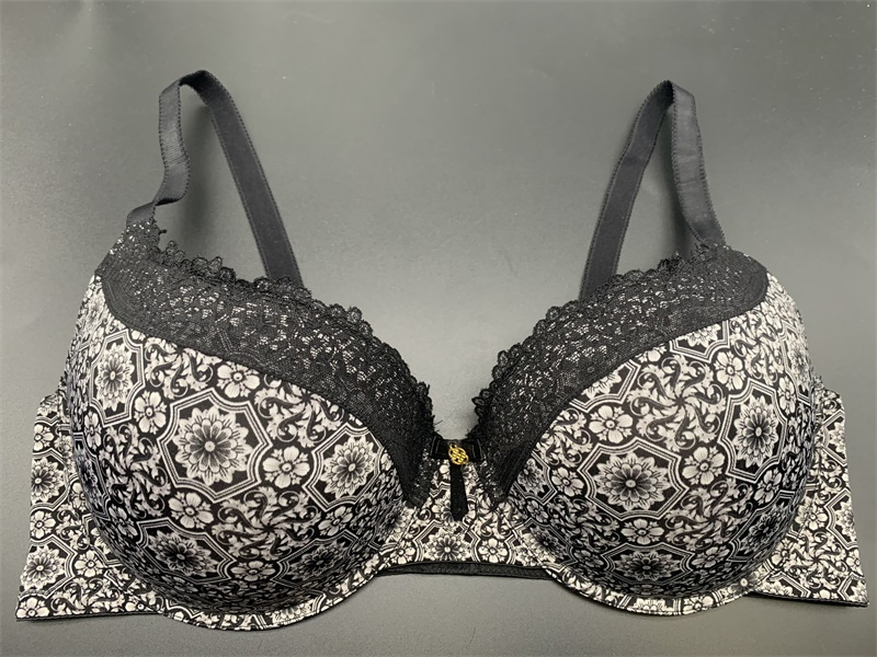 Stylish Plus Size Bra for Women - Comfort and Fashion
