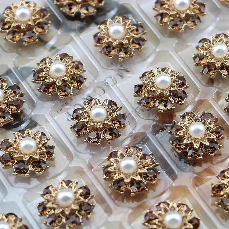 Rhinestone Alloy Pearl Exquisite Flower Sewing Handwork Clothes Accessories Fashion Metal Buttons For Clothing