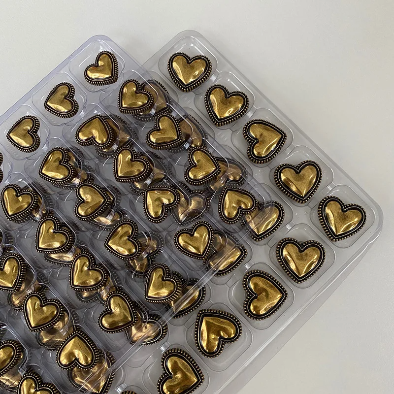 Metal Coat Sweater Women's High End Exquisite Fashion Heart Shaped Clothing Decoration Button Sewing Accessories