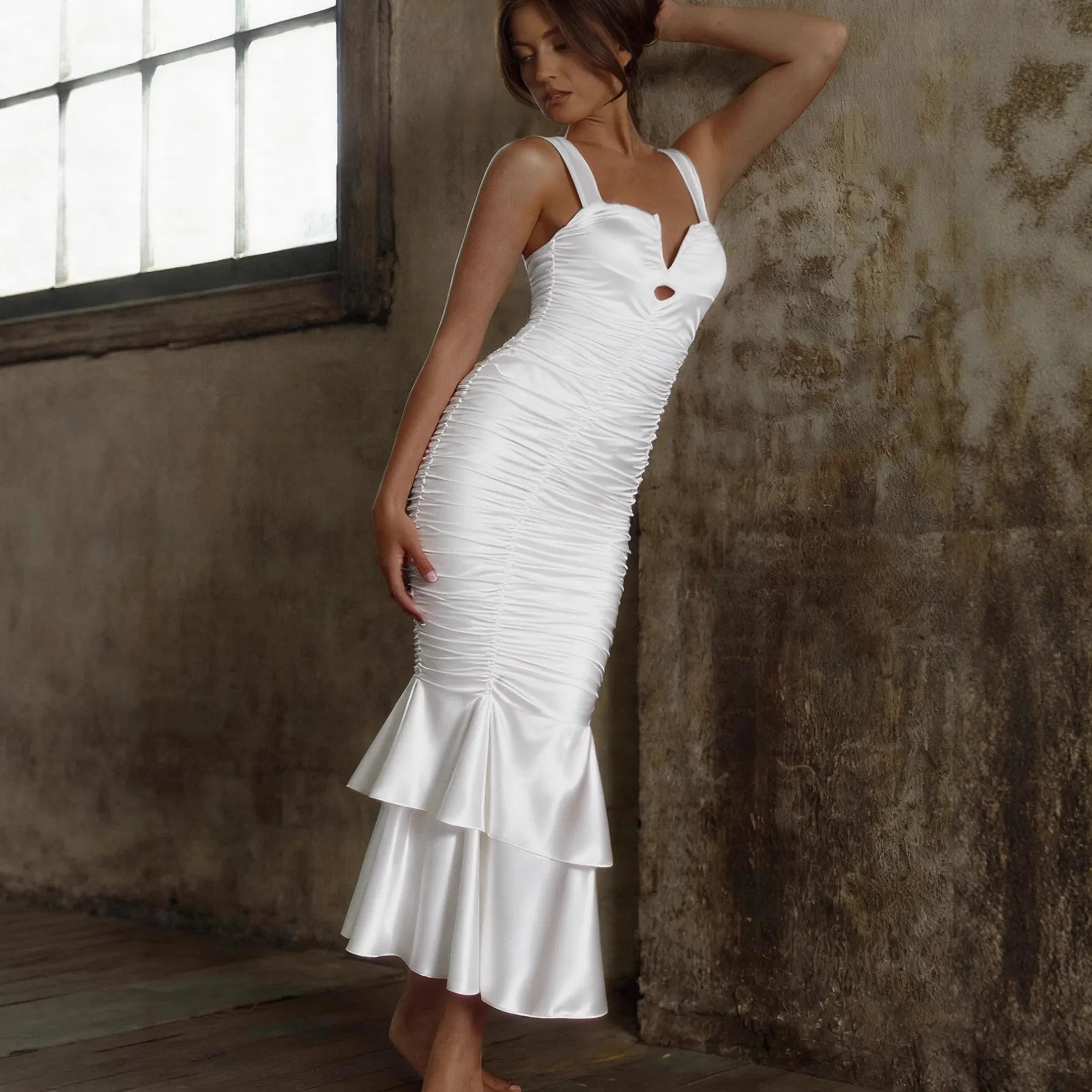 Flattering Pleated Long Dress for Elegant Evening Wear