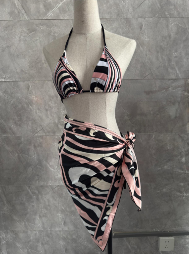 Ladies' Stylish 2-Piece Set Mature Skimpy Bikini Bra Swimwear with Ruffles Front Logo Beach Pool Fashion