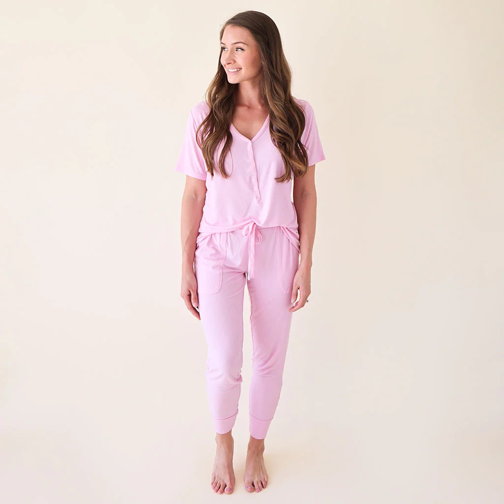 Pink Ribbed Women's Short Sleeve Loungewear Sets High Quality Spandex Bamboo Printed Pajamas for All Seasons Wholesale