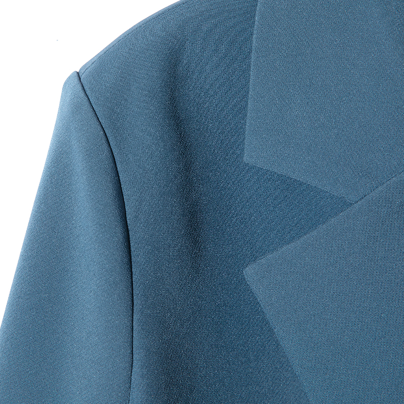 Notch Lapel Detail