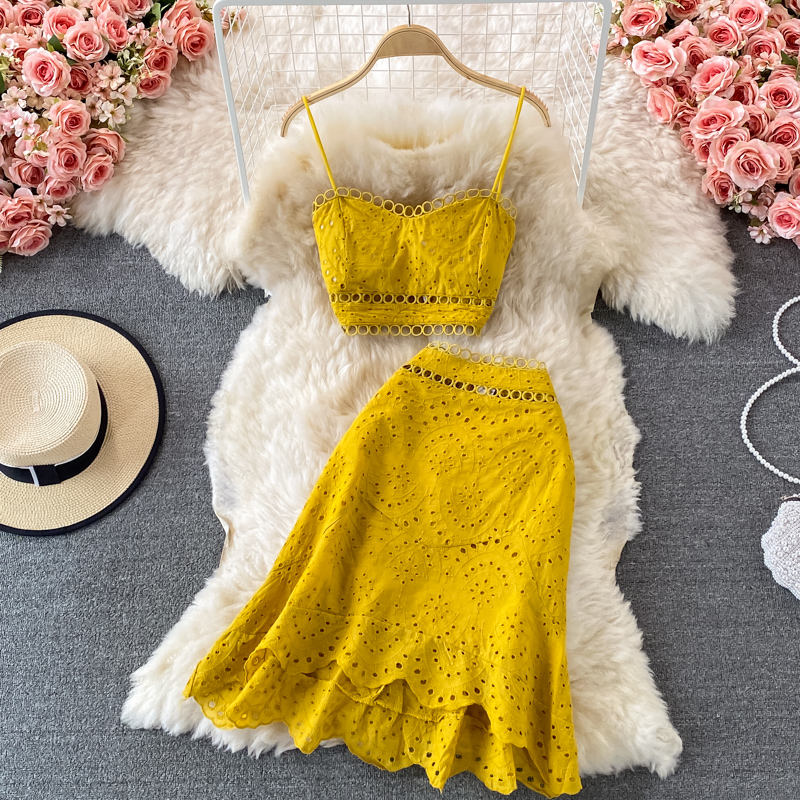 Wholesale 2026 Seaside Vacation Suit Summer New Backless Short Tube Top Sling Top High Waist Ruffle Skirt Women's Sets