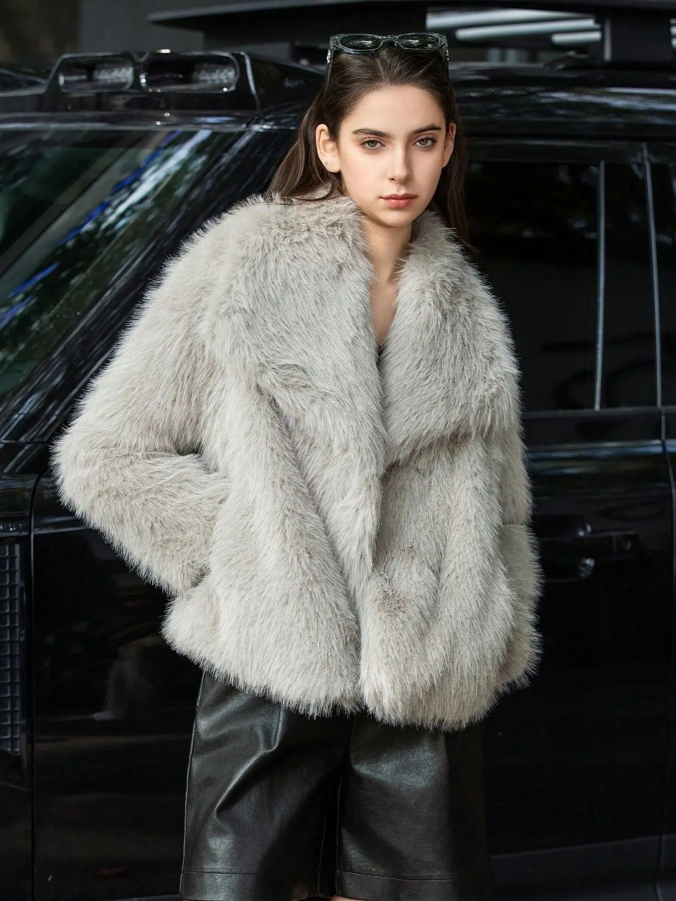 Custom Quilted Padded Woolen Trench Coat for Women Breathable Formal Winter Jacket with Dyed Print Plus Size Fake Fur Outerwear