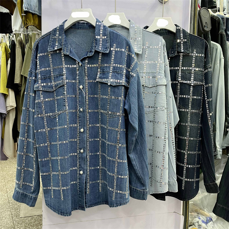Women's Hot Stamping Denim Shirt With Loose and Medium Length Design Suitable for Women's Clothing