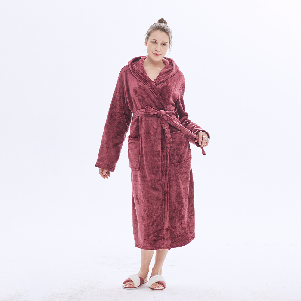 Women's Europe Luxury Elegant Oversize Winter Bathrobe Cozy Comfort Warm Solid Flannel Fleece Sleepwear Single Layer Long Adults