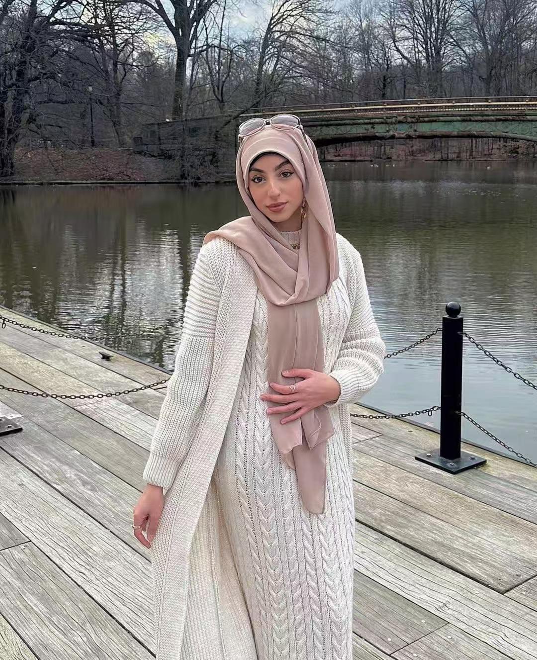Islamic Women 100% Cashmere Luxurious Modest Cable Knit Maxi Knit Dress Warm Hijab Compatible Autumn Winter Daily Sweater Suit