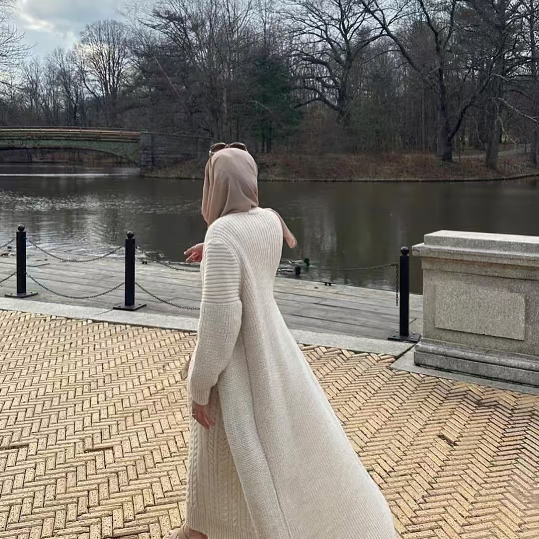 Islamic Women 100% Cashmere Luxurious Modest Cable Knit Maxi Knit Dress Warm Hijab Compatible Autumn Winter Daily Sweater Suit