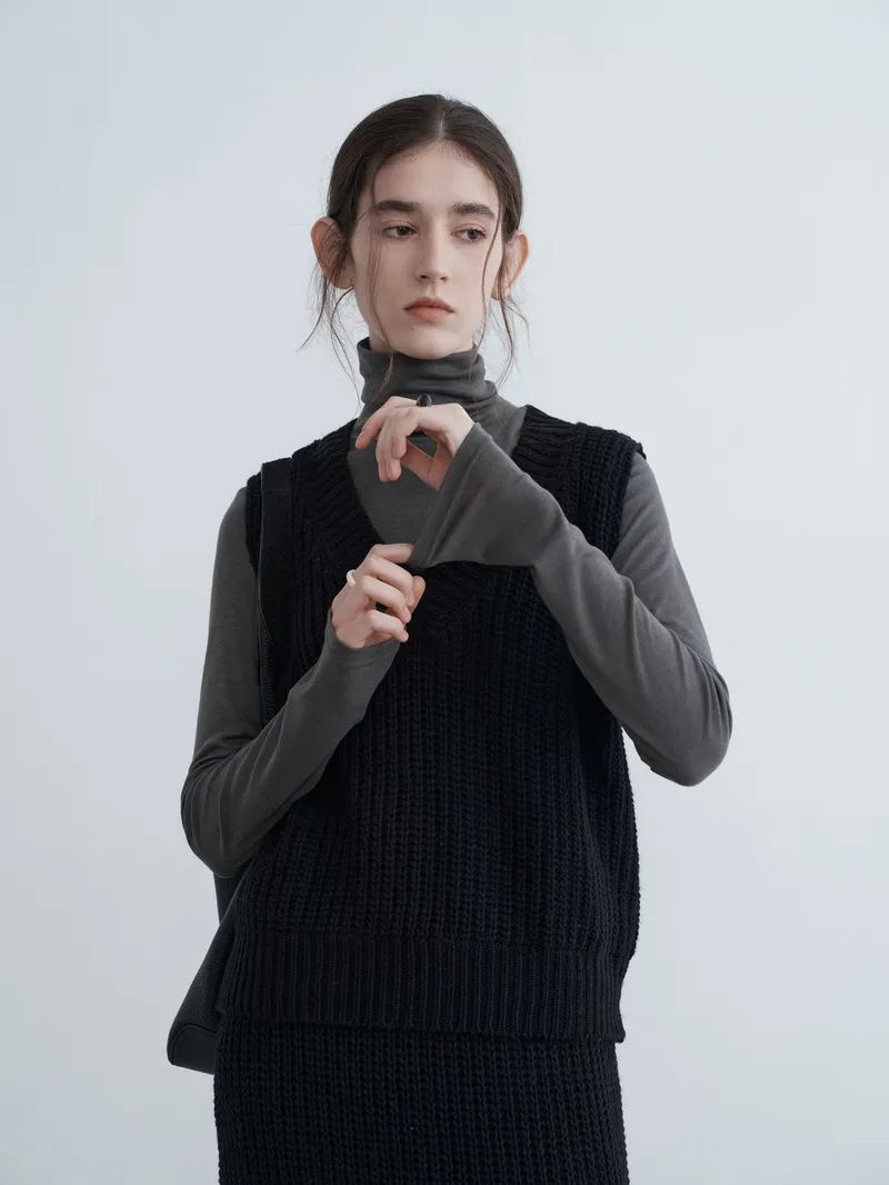 V-Neck Loose Wool Sweater Women's Vest Knitted Sweater